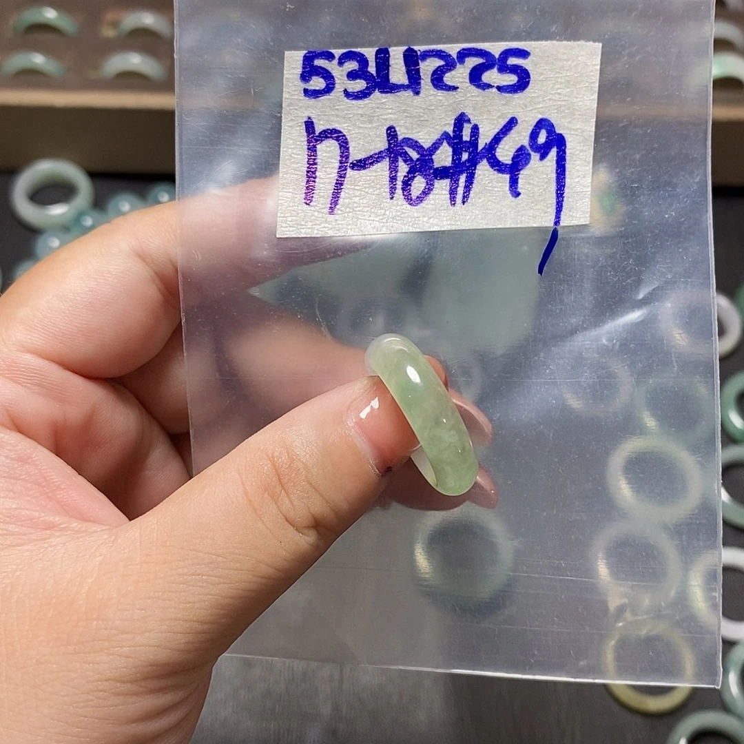 未镶嵌定制翡翠翡翠