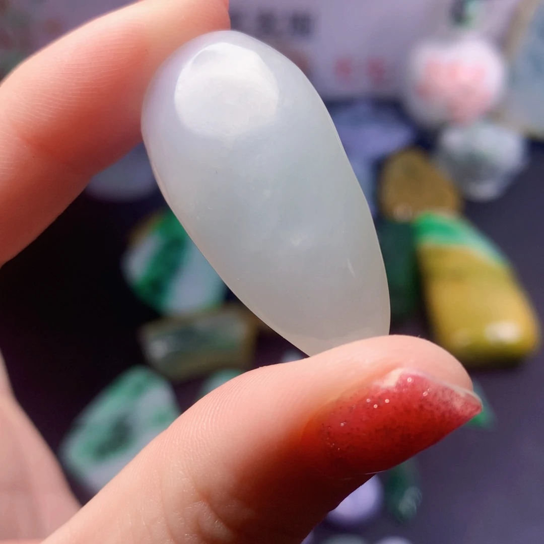 颈饰未镶嵌翡翠纯天然