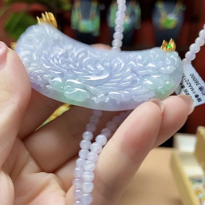 翡翠未镶嵌颈饰吊坠