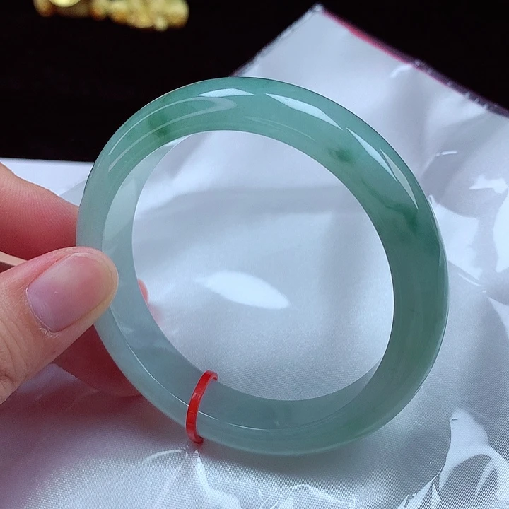 翡翠手镯未镶嵌58-59圈