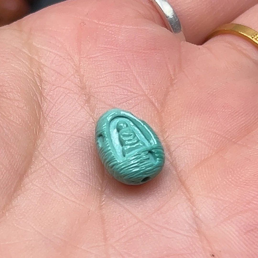 绿松石珠宝半成品未镶嵌?****辩