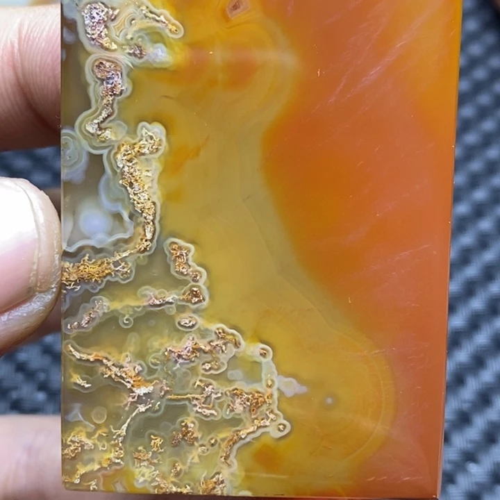 玛瑙/玉髓颈饰未镶嵌民*