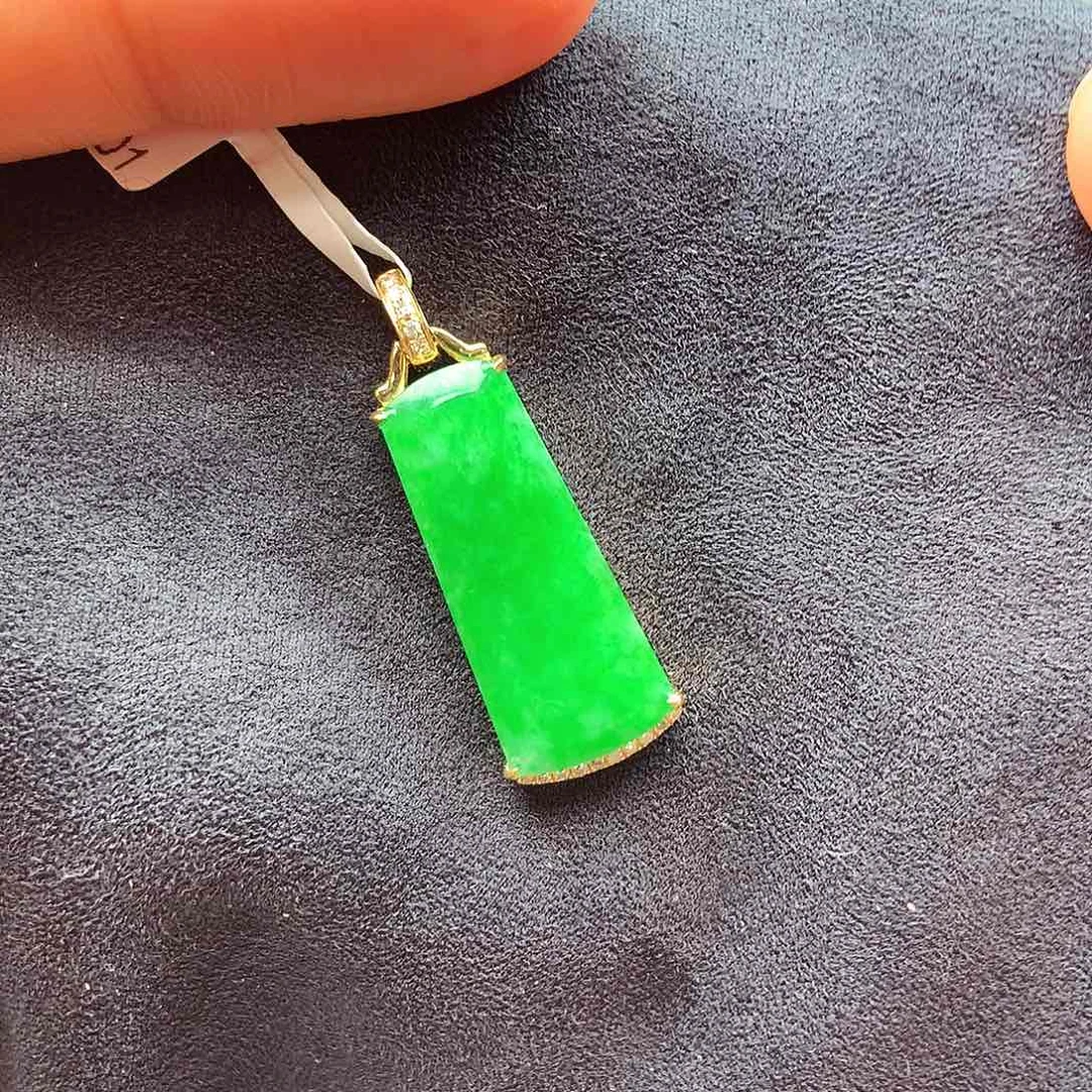 翡翠颈饰18K金镶嵌嘎**L上新