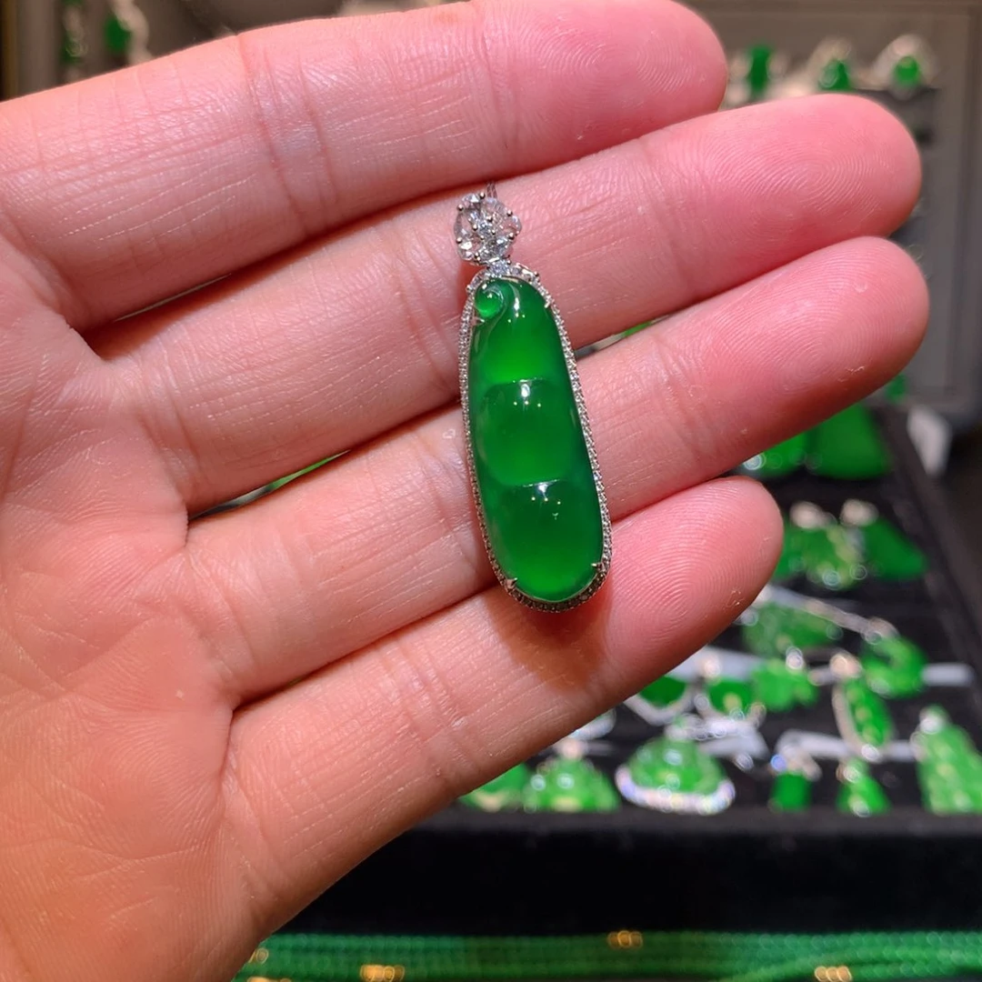 翡翠吊坠(不含链)18K金镶嵌天然翡翠