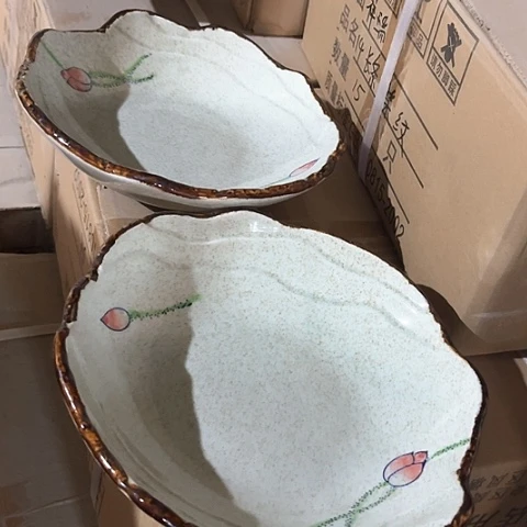 微瑕，不能明火，口径22高度5，2个9英寸随意碗