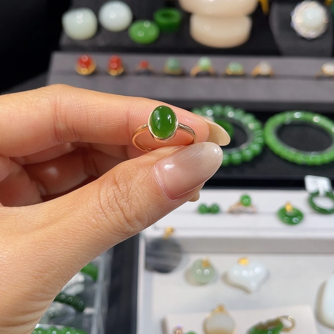 和田玉18K金镶嵌戒指