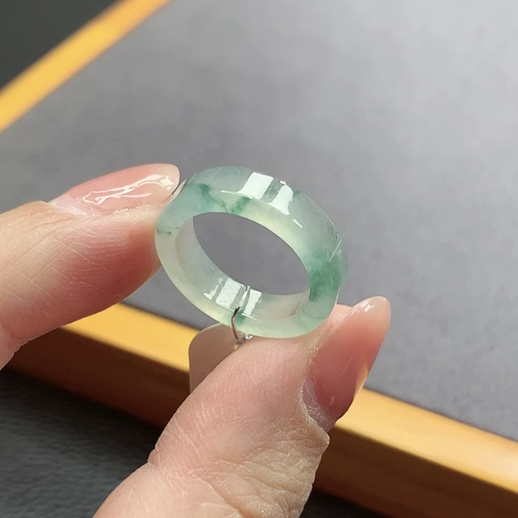 7-8号圈口缅甸天然A货翡翠冰飘花方形戒指