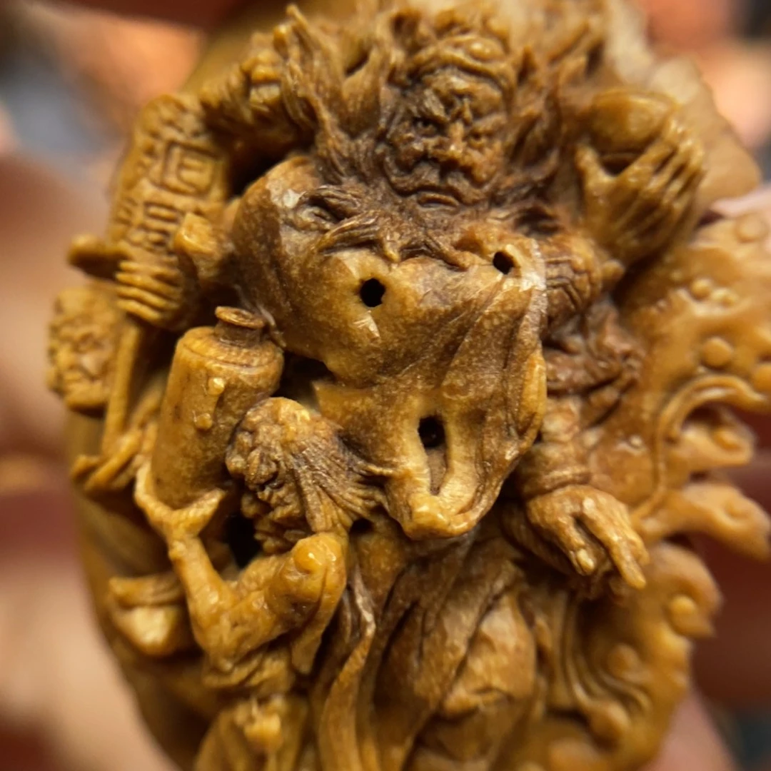 潍坊核雕桃核雕刻钟馗纳吉祥