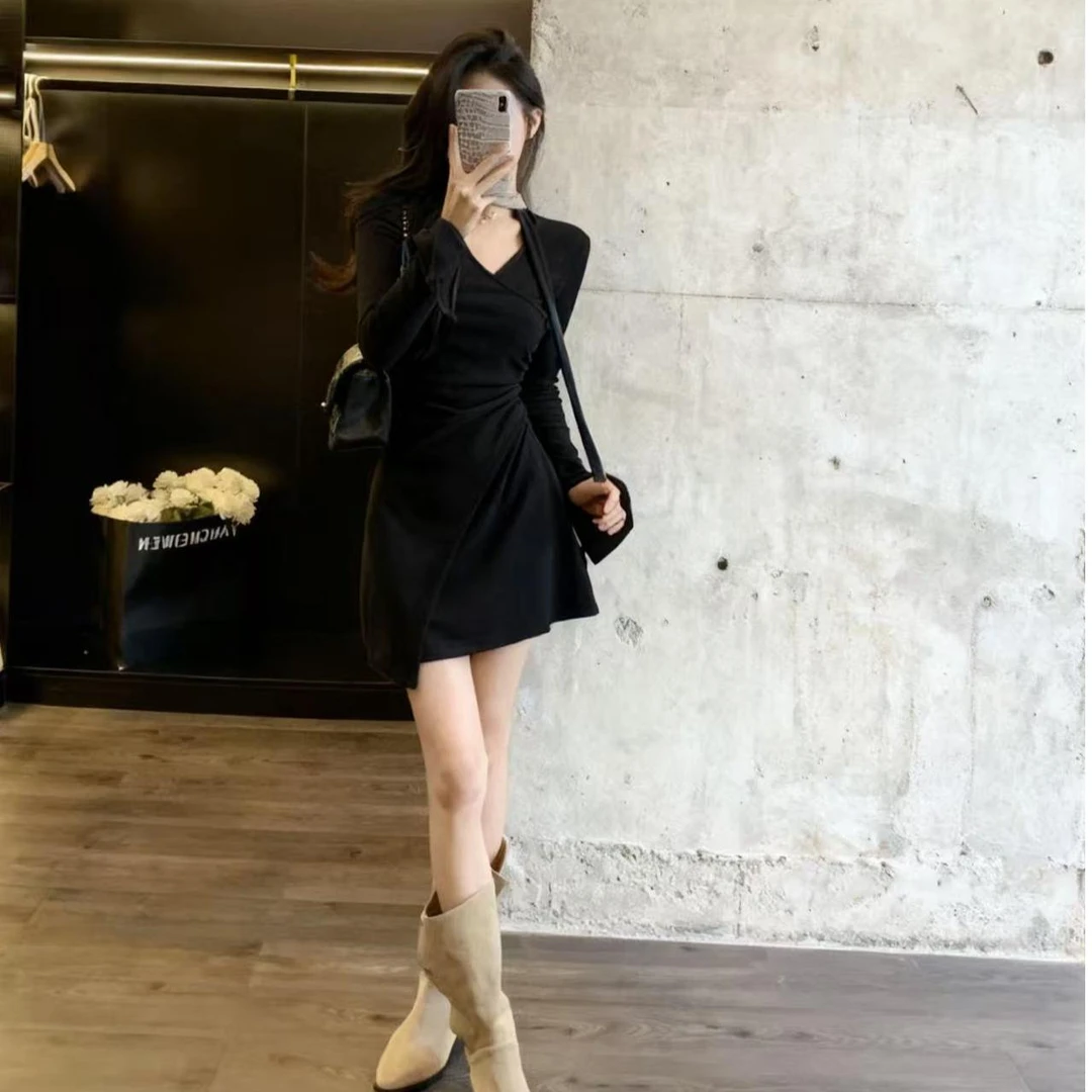 长袖秋季连衣裙裙子褶皱V领女神显瘦时尚连衣裙法式小个子内搭