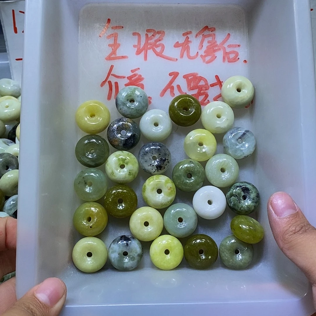 合金蛇纹石玉颈饰78