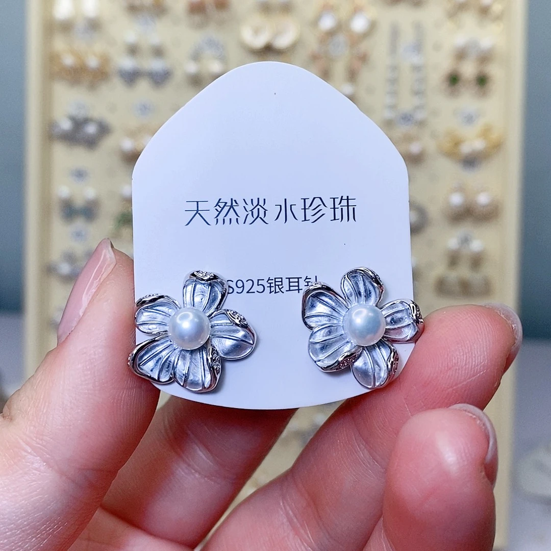 淡水珍珠银S925镶嵌耳饰