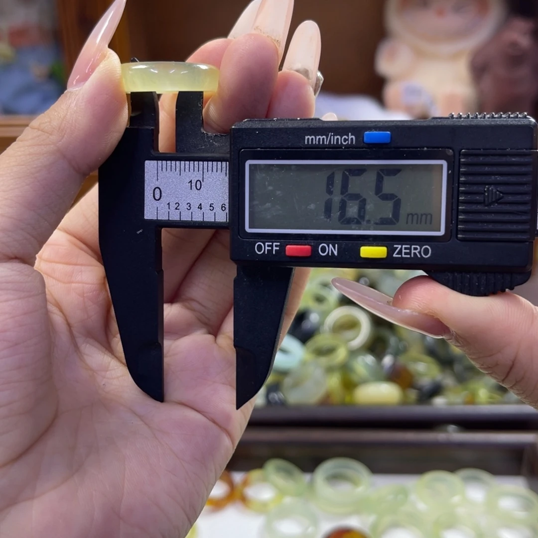 蛇纹石玉未镶嵌手镯75