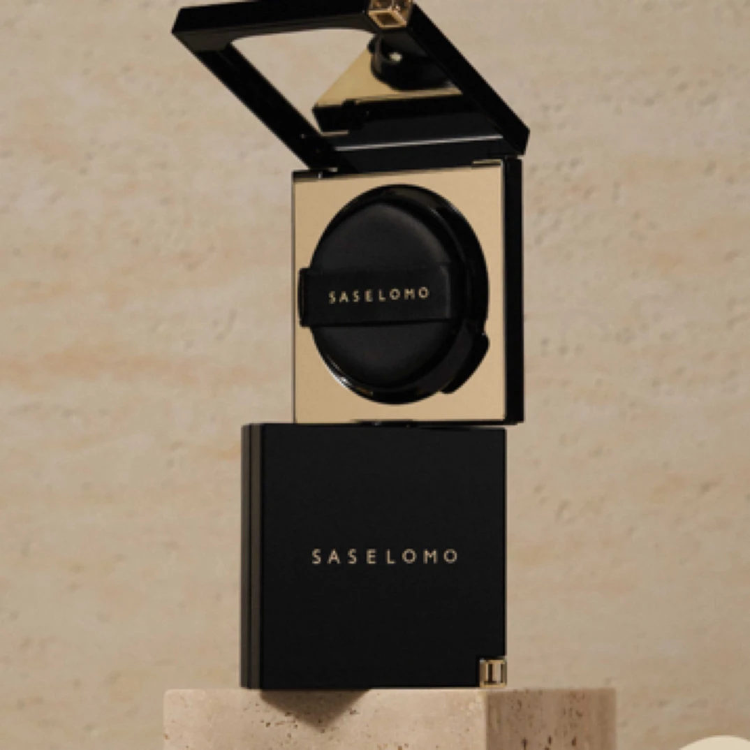 三草两木轻透无瑕气垫霜持久保湿修饰肤色底妆水光裸妆无替换装