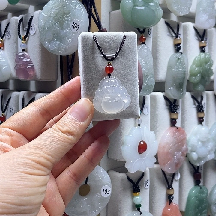 玛瑙/玉髓颈饰未镶嵌