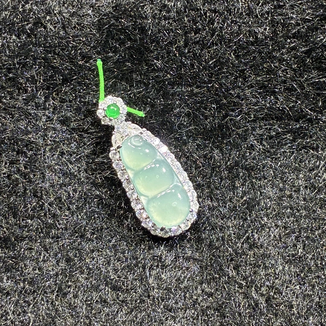 Y005 翡翠冰种福豆1吊坠精致大气珠宝挂件