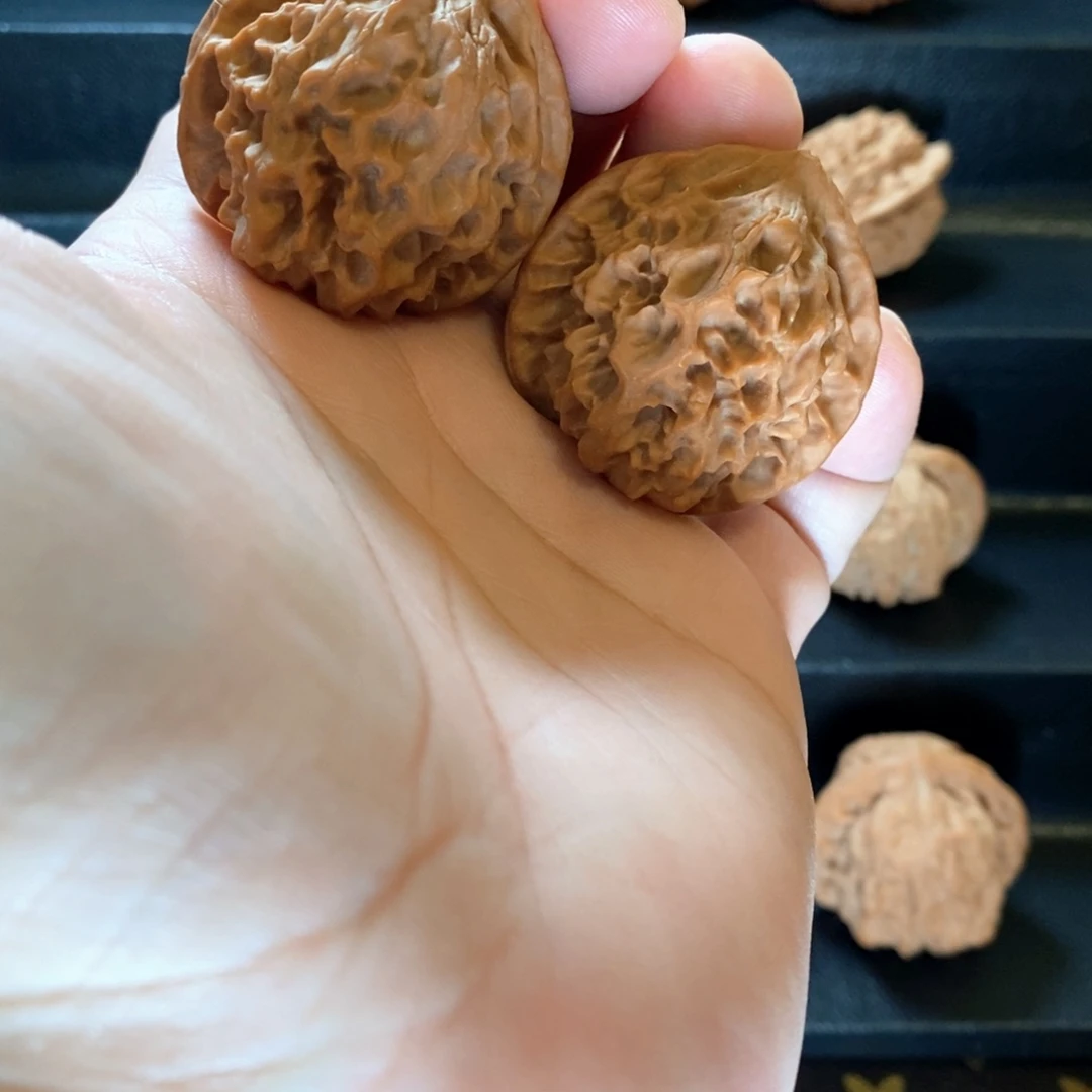 桃核把件山地龙鳞纹40轻微水尖福利