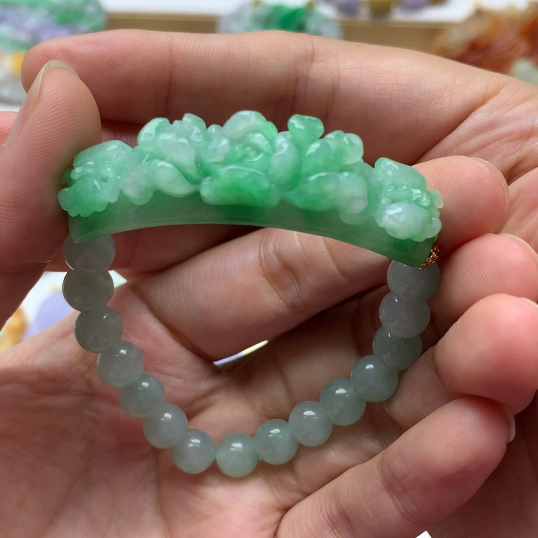 翡翠未镶嵌颈饰翡翠