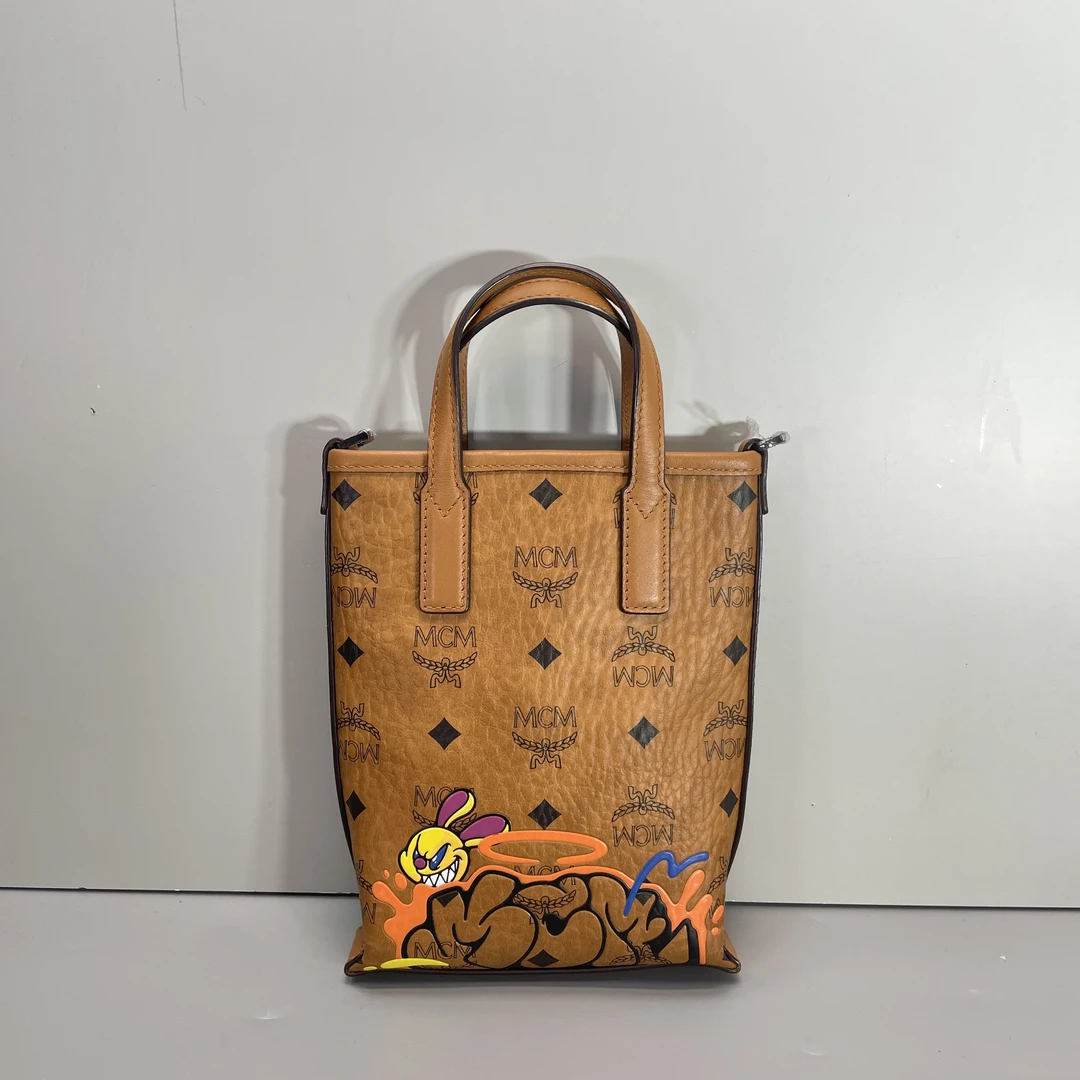 95新 MCM 媚姐/mcm干邑色联名款迷你薯条包15x20x4cmG031909