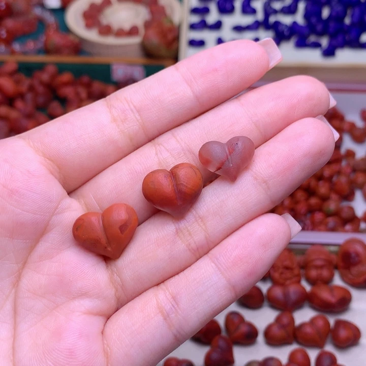 南红玛瑙未镶嵌珠宝半成品42