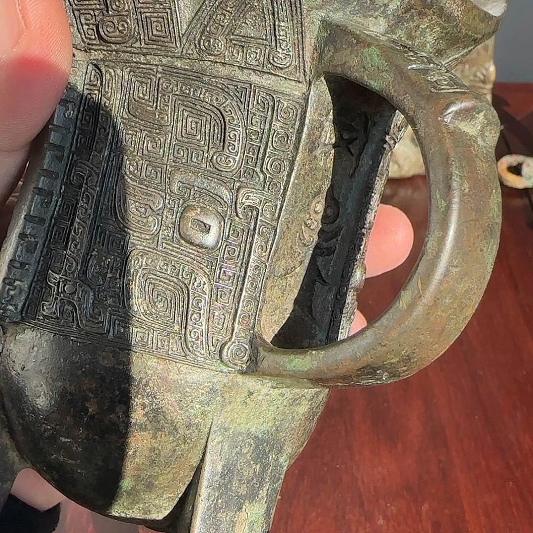 风***页古铜爵杯艺术品一件