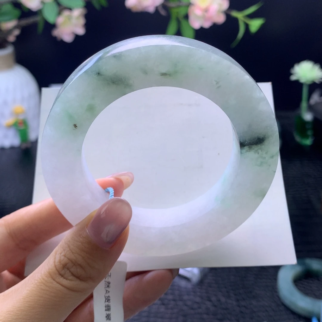 定制翡翠未镶嵌手镯