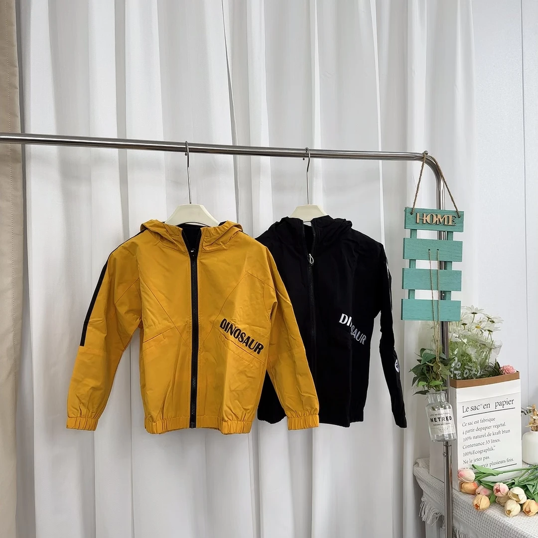 男童春秋款百搭休闲宽松连帽梭织外套105