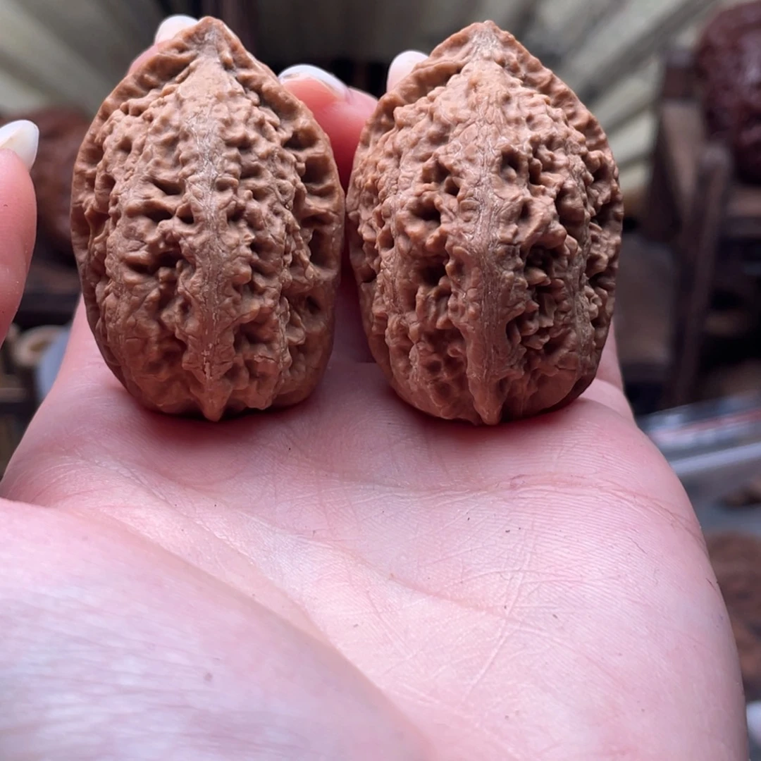 文玩核桃把件楸刀鱼126