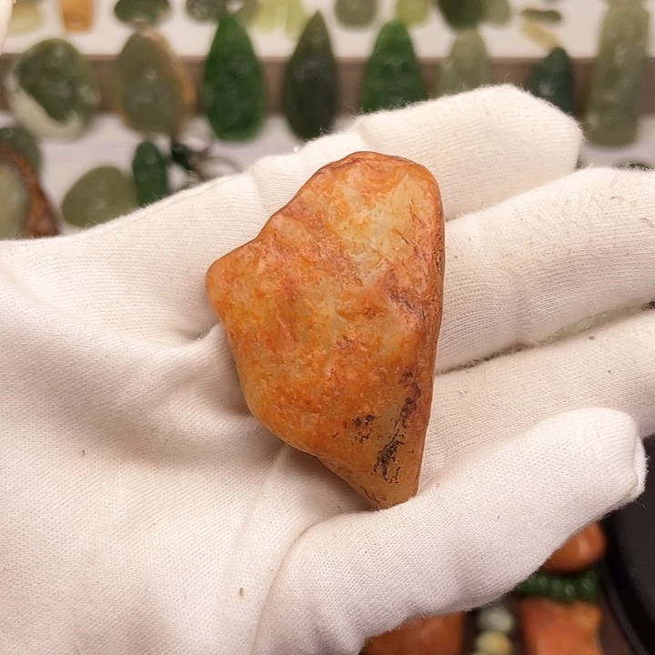 岫岩河磨玉（透闪石质玉）颈饰未镶嵌