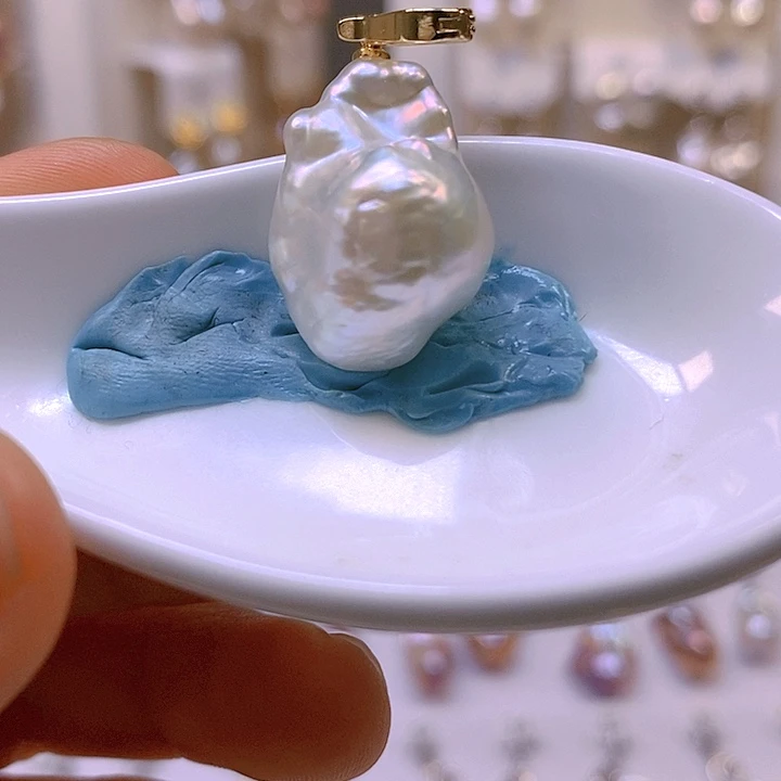 淡水珍珠颈饰合金