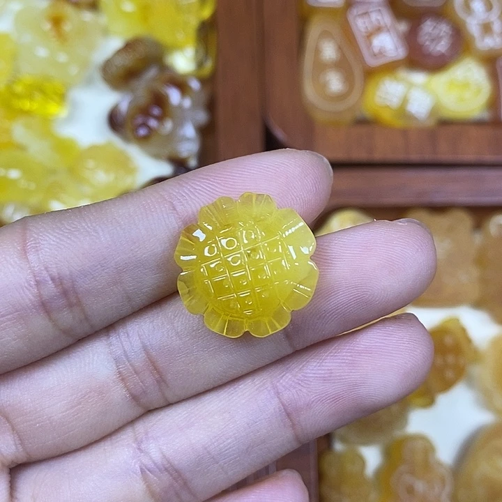 吊坠橄榄核双面向日葵99