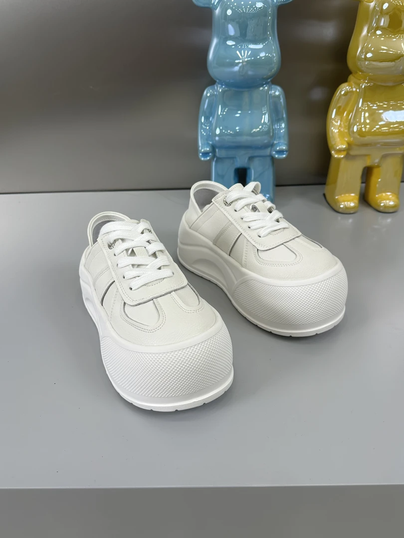 大白.时尚透气孔前脸显高百搭三季可穿平底鞋3851-19