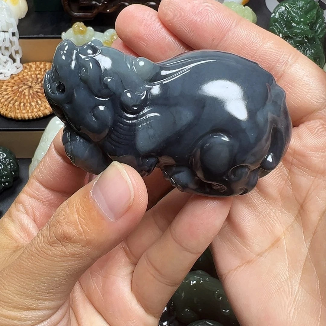 和田玉未镶嵌把件