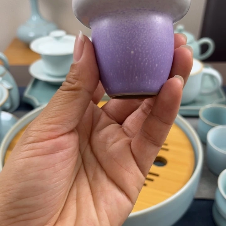 杯日***峰杯身由上向上各铸