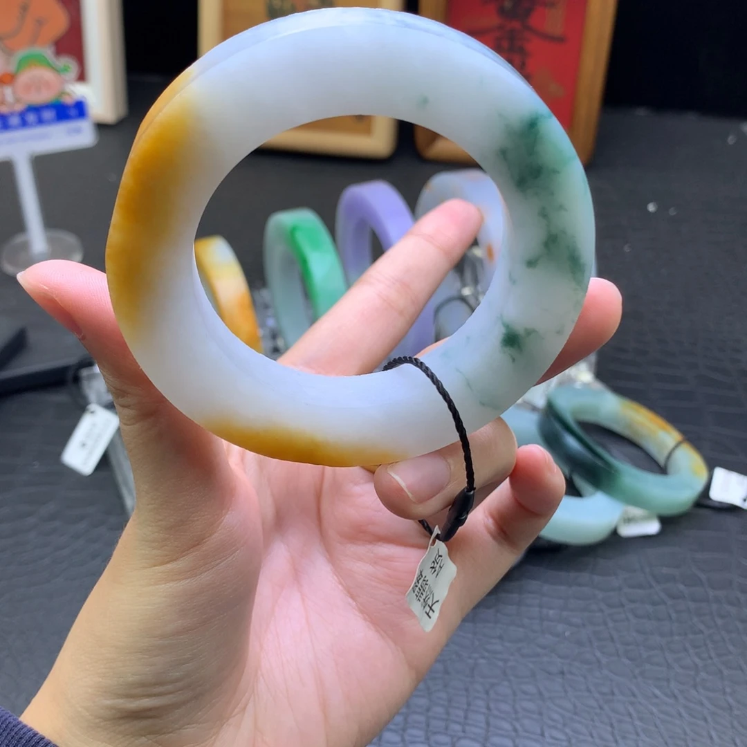 定制翡翠未镶嵌翡翠手镯