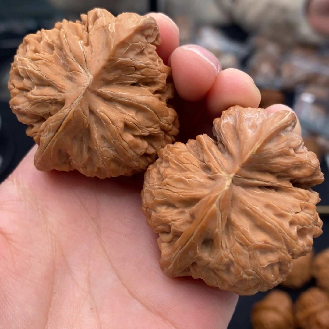 文玩核桃把件邻**孩48犀牛角