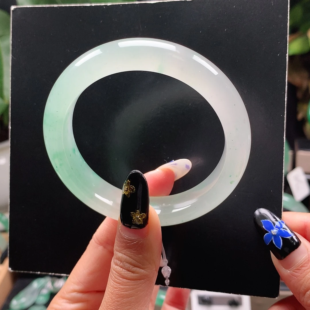 石英质玉未镶嵌手镯56