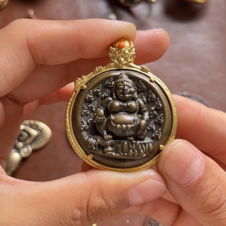 颈饰琉璃烟**汇喜欢的朋友