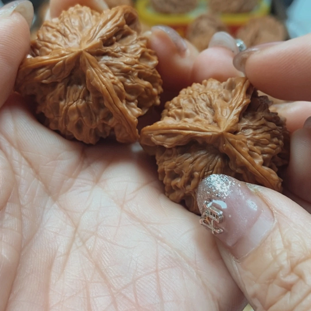 呆***璋吊坠文玩核桃盘山