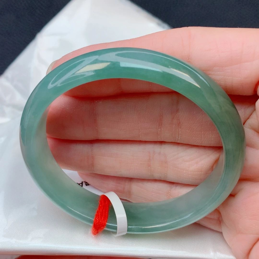 翡翠未镶嵌手镯53贵妃 油青底