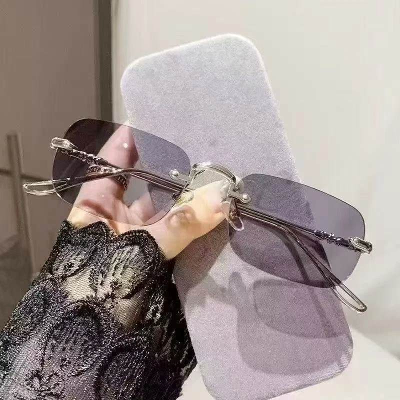 西藏时尚新款网红款户外变色眼镜便携轻便