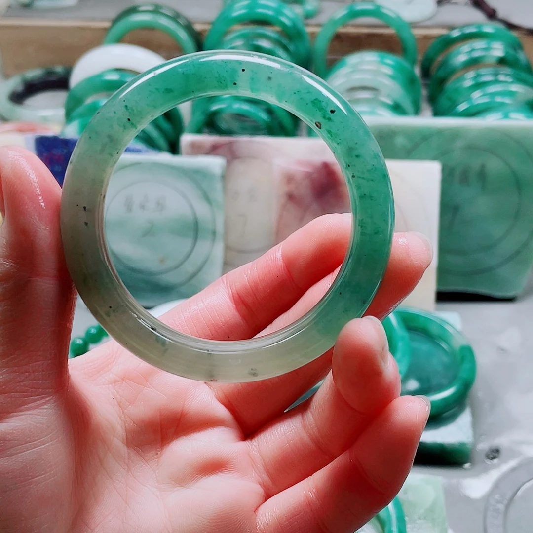 石英质玉手镯未镶嵌开**天