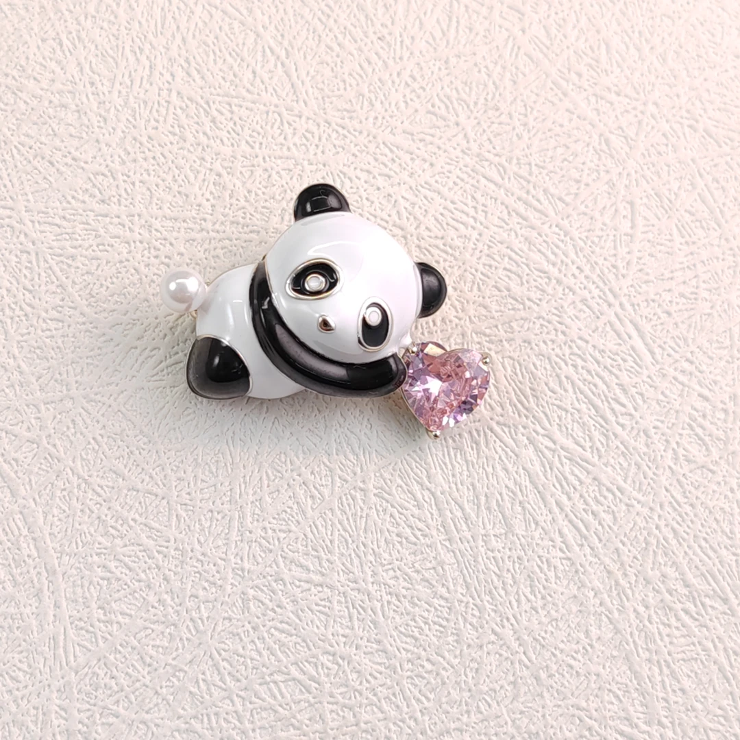 XUPING/旭平首饰 合金合成锆石胸针 新年狂欢熊猫 GDM X001082944