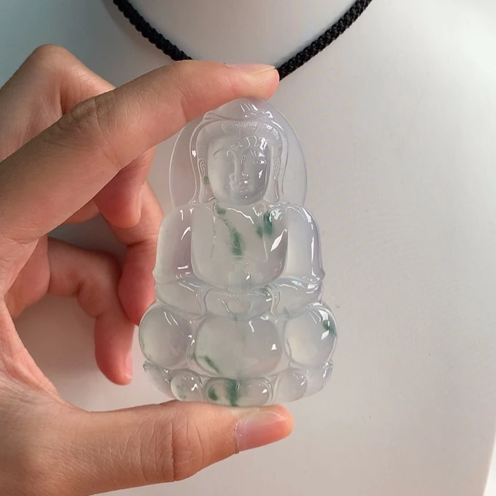 翡翠挂件未镶嵌……