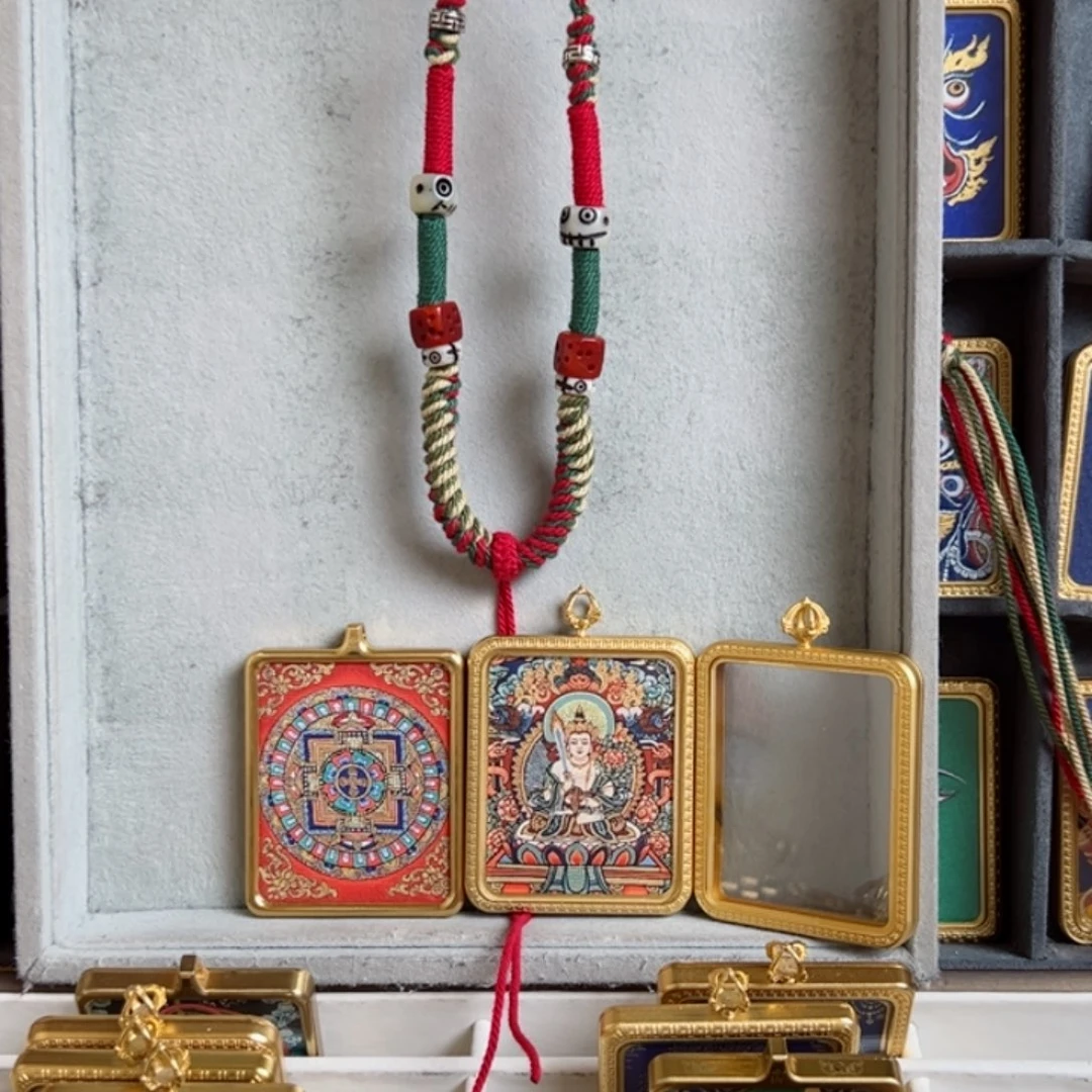 吊坠李****?双面铜壳双面铜壳