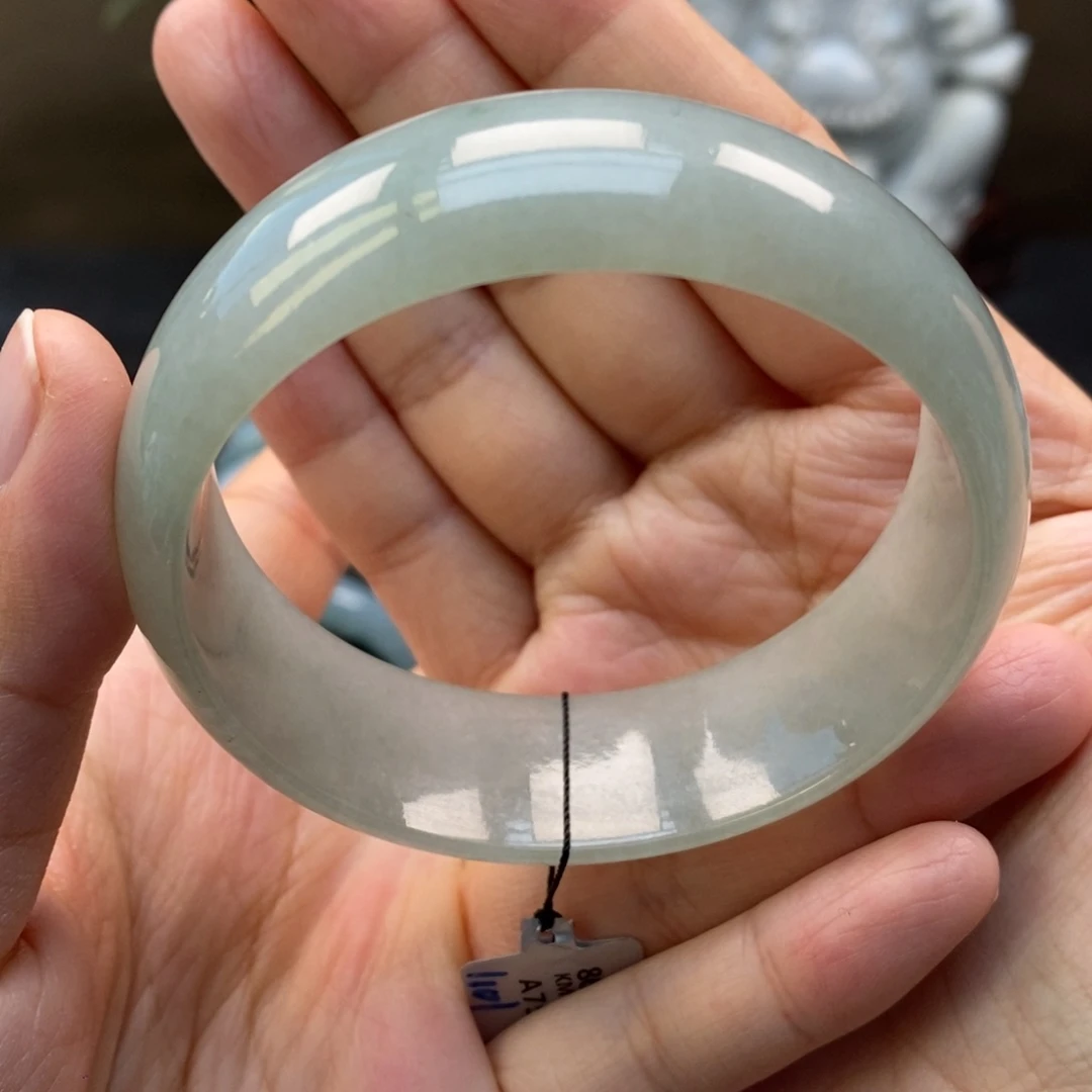 翡翠手镯未镶嵌天然