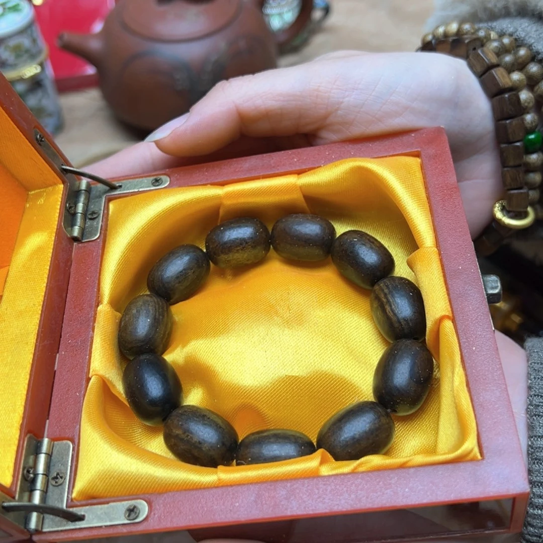 大叶紫檀（黑酸枝木类）