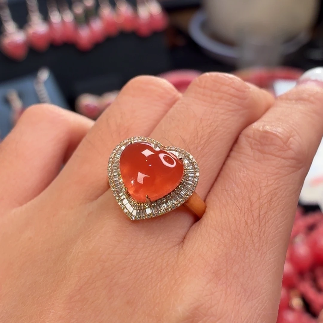 菱锰矿（红纹石）18K金镶嵌戒指