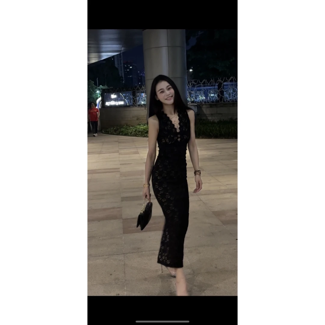 【CHANG.Q】2618刺绣蕾丝紧身气质打底通勤连衣短时尚黑色百搭