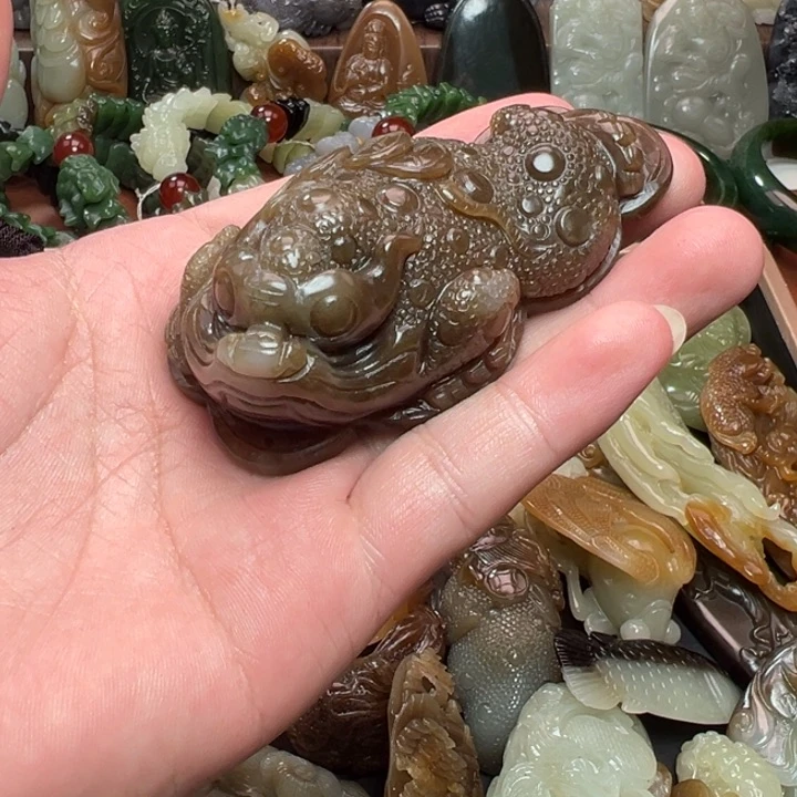 未镶嵌和田玉摆件