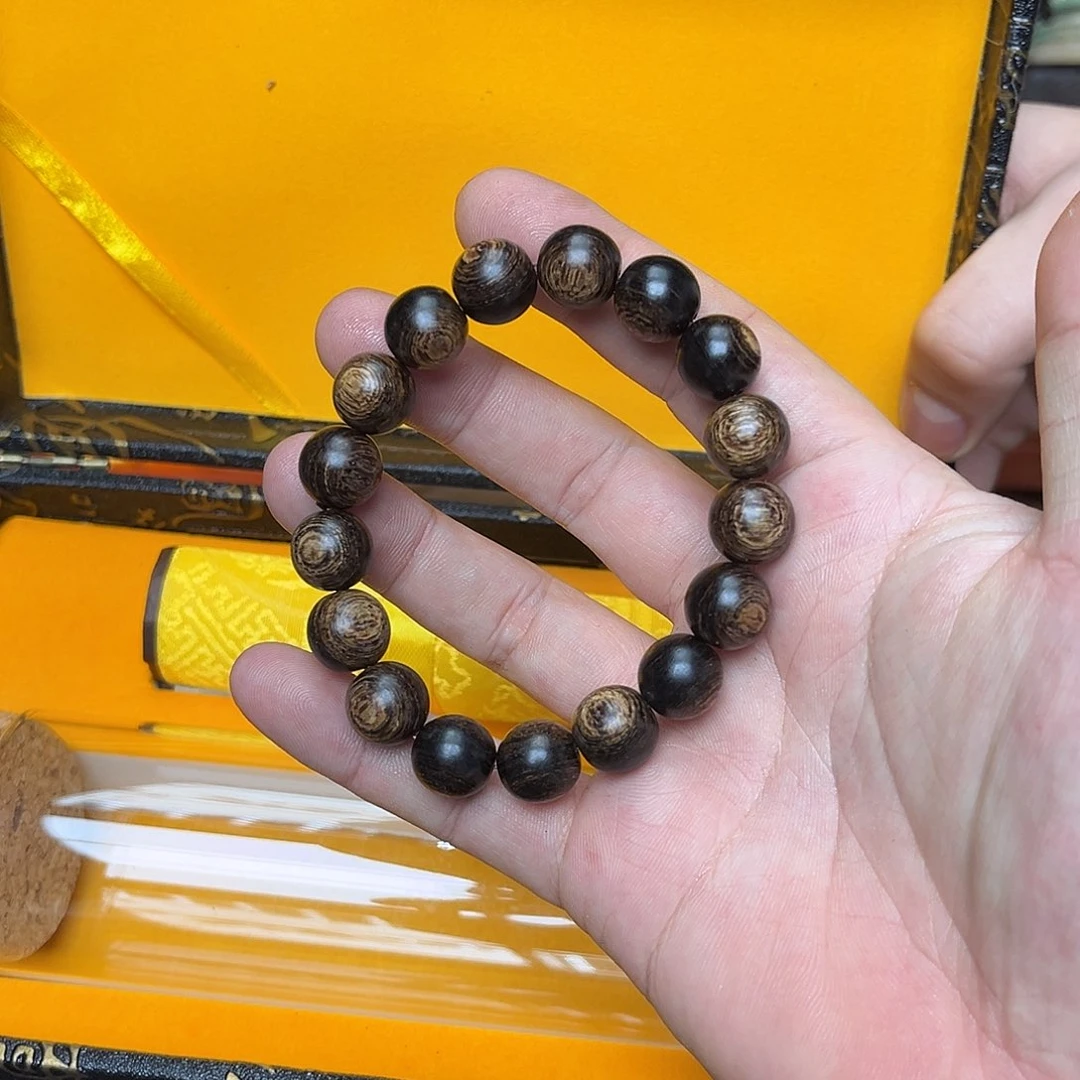 大叶紫檀（黑酸枝木类）